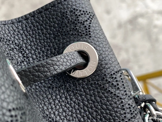 VUITTON LOUIS BELLA TOTE 0818